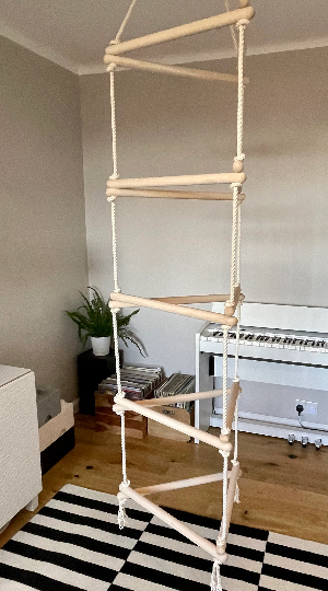 A 3-sided rope ladder made of real oak wood with 5 steps.